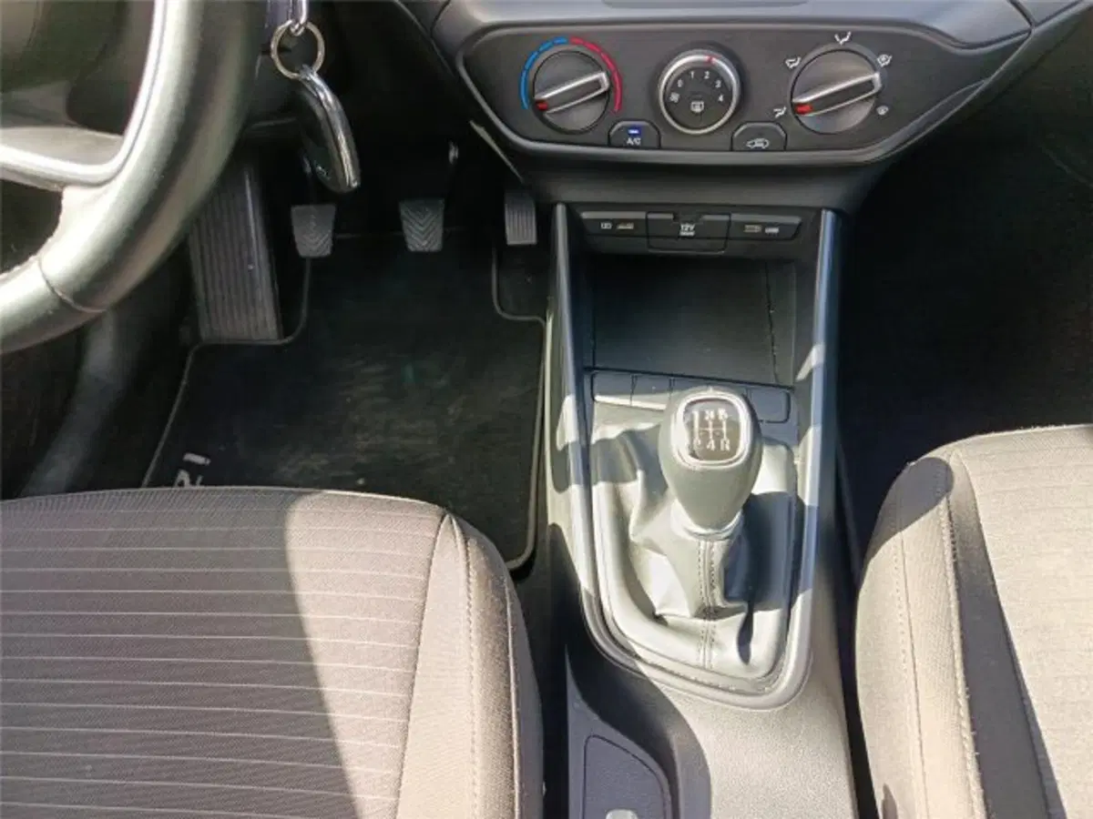Hyundai i20 usata a Bari (15)