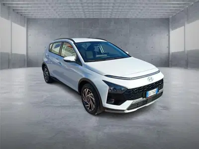 Hyundai Bayon 1.2 mpi Xline mt del 2025 usata a Bari