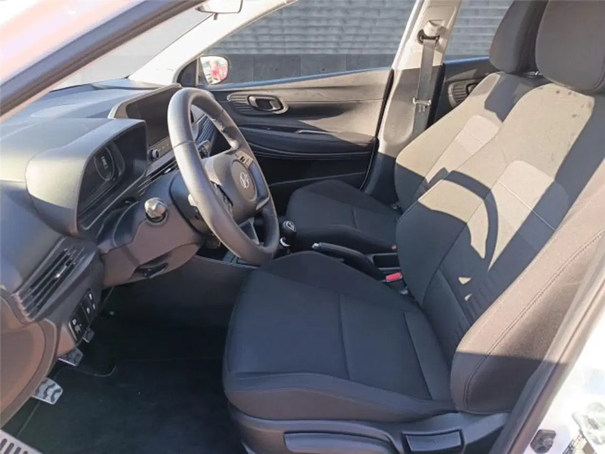 Hyundai Bayon usata a Bari (11)