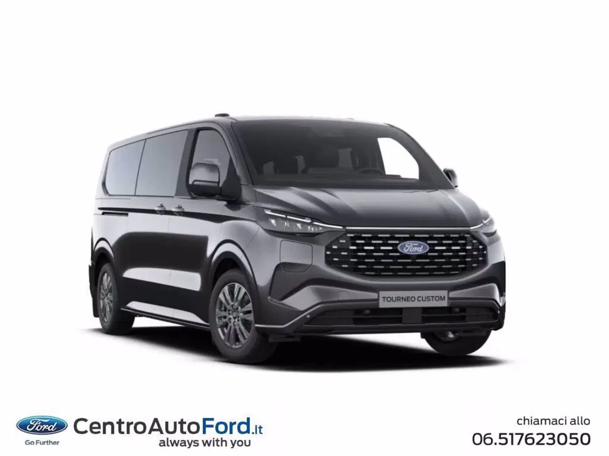 Ford Tourneo Custom nuova a Roma