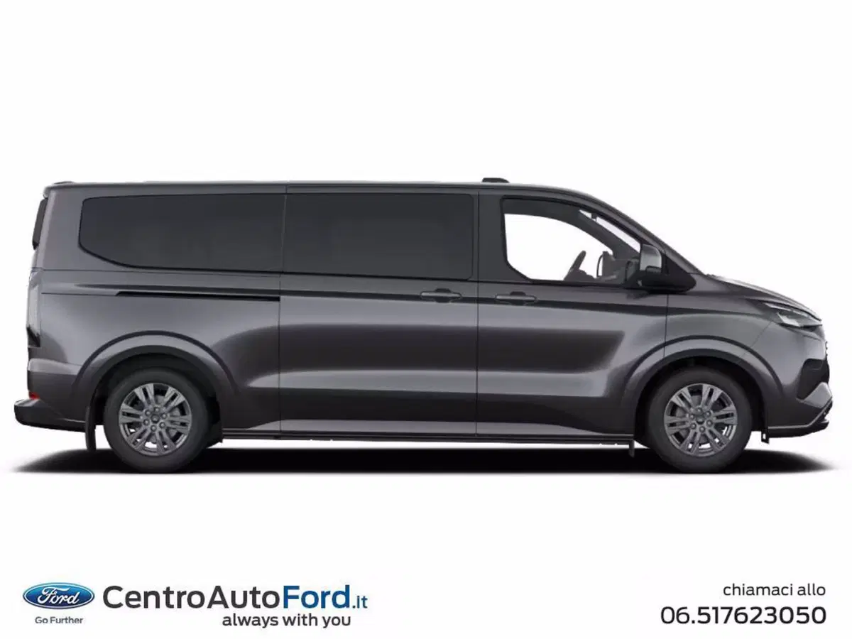 Ford Tourneo Custom nuova a Roma (2)
