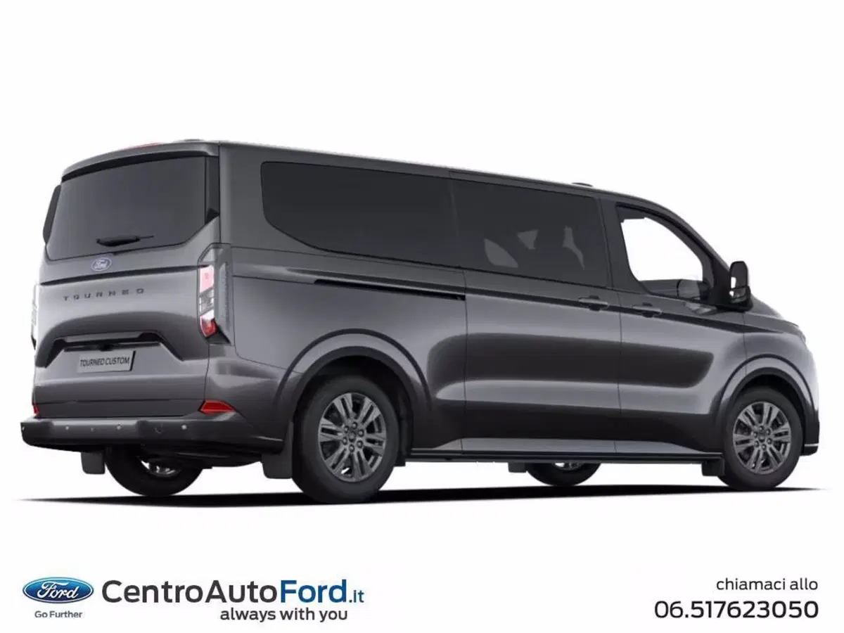 Ford Tourneo Custom nuova a Roma (3)