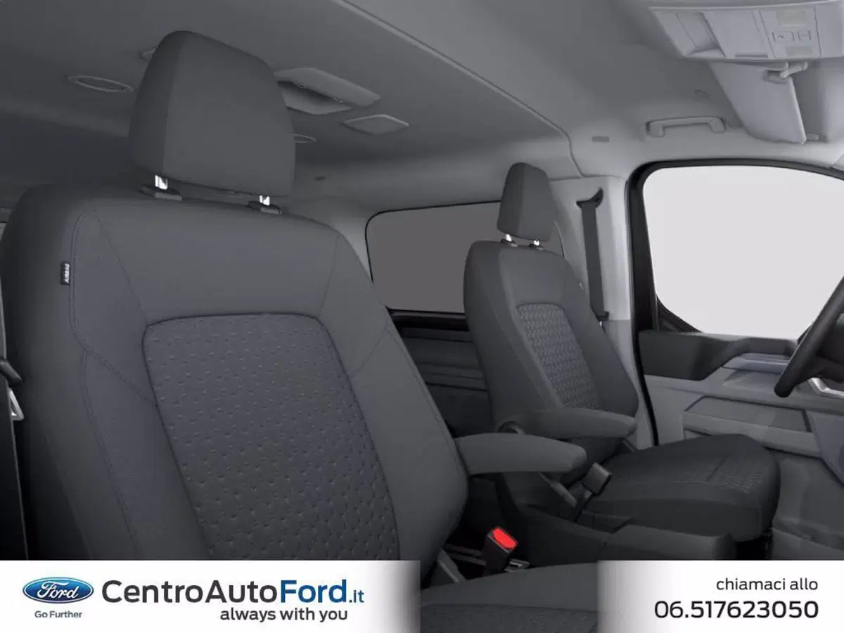 Ford Tourneo Custom nuova a Roma (7)