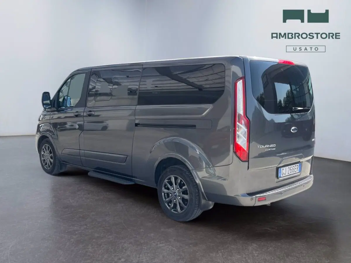 Ford Tourneo Custom usata a Milano (3)
