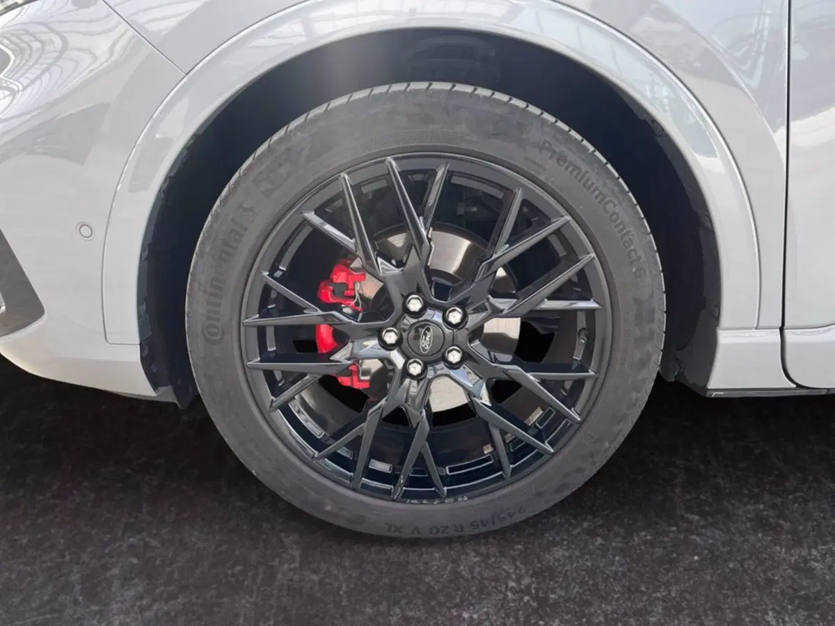 Ford Kuga usata a Milano (9)