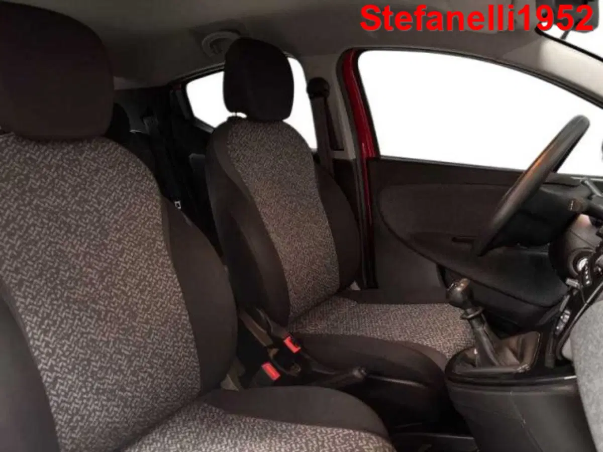 Lancia Ypsilon usata a Bologna (16)