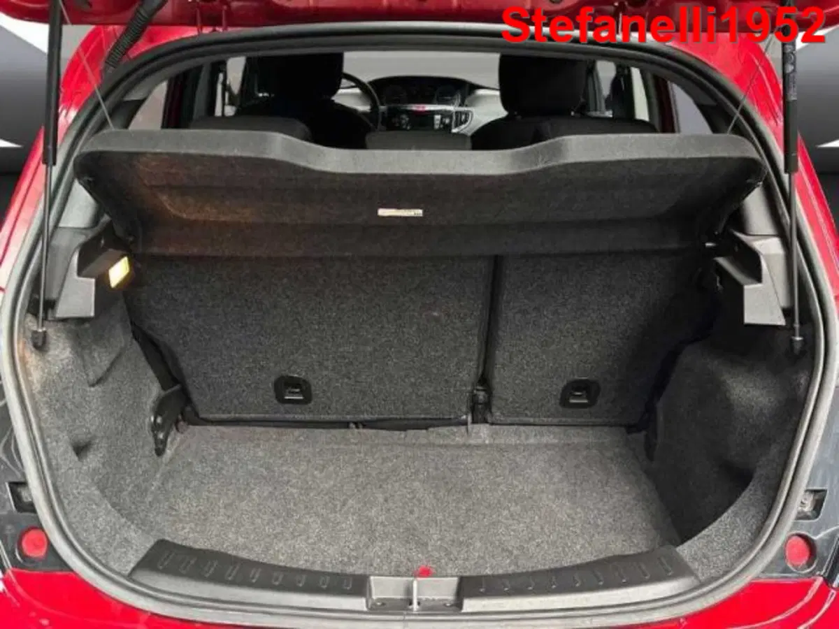 Lancia Ypsilon usata a Bologna (7)