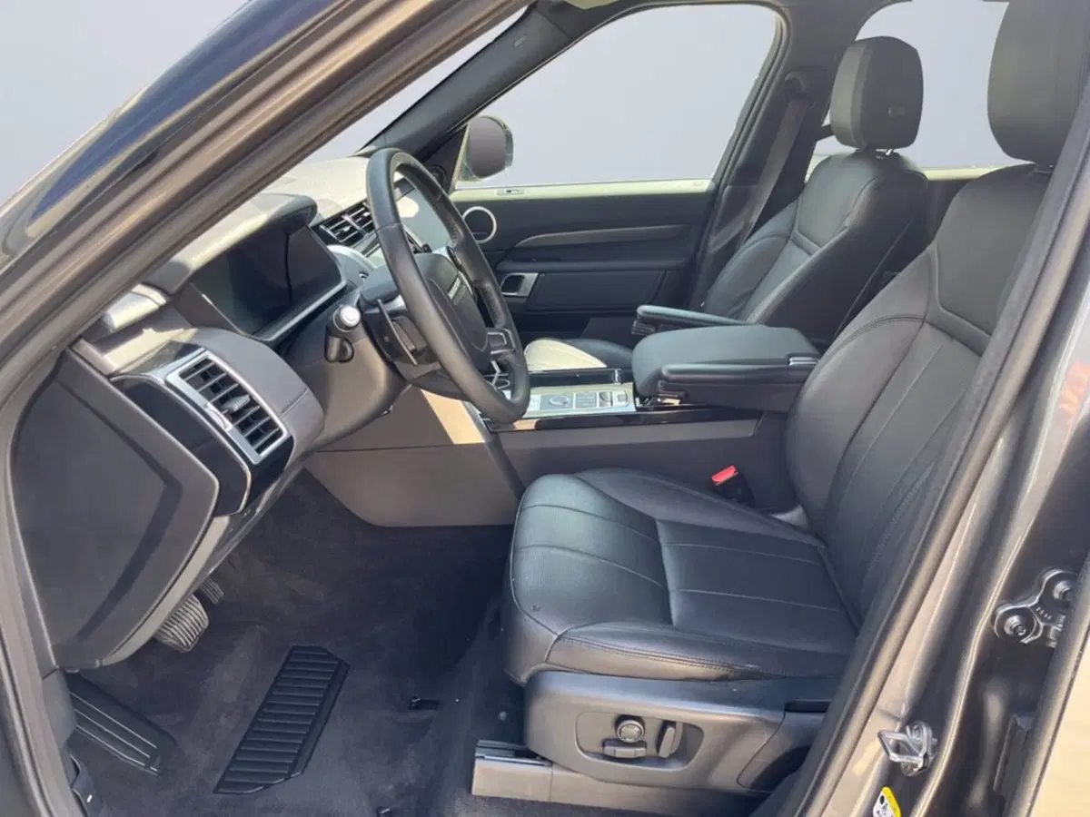 Land Rover Discovery Sport usata a Milano (10)