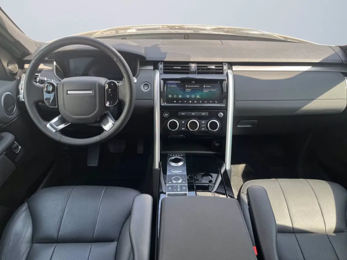 Land Rover Discovery Sport usata a Milano (11)