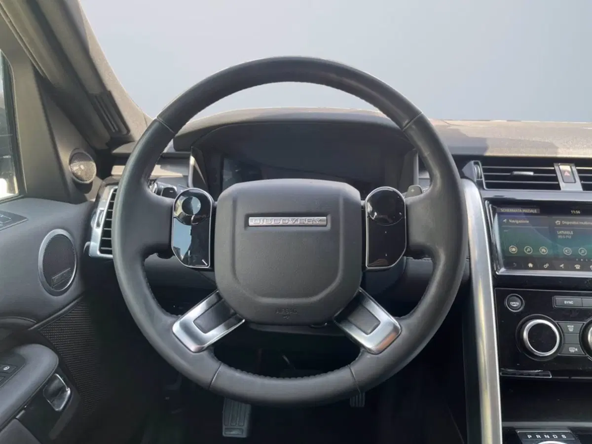 Land Rover Discovery Sport usata a Milano (13)