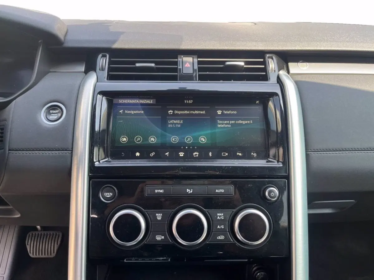 Land Rover Discovery Sport usata a Milano (14)