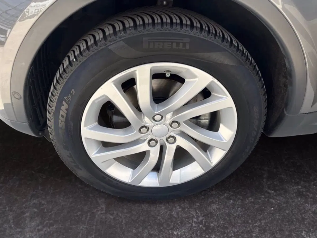 Land Rover Discovery Sport usata a Milano (9)