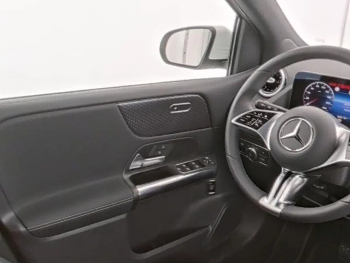 Mercedes-Benz Classe B usata a Milano (5)