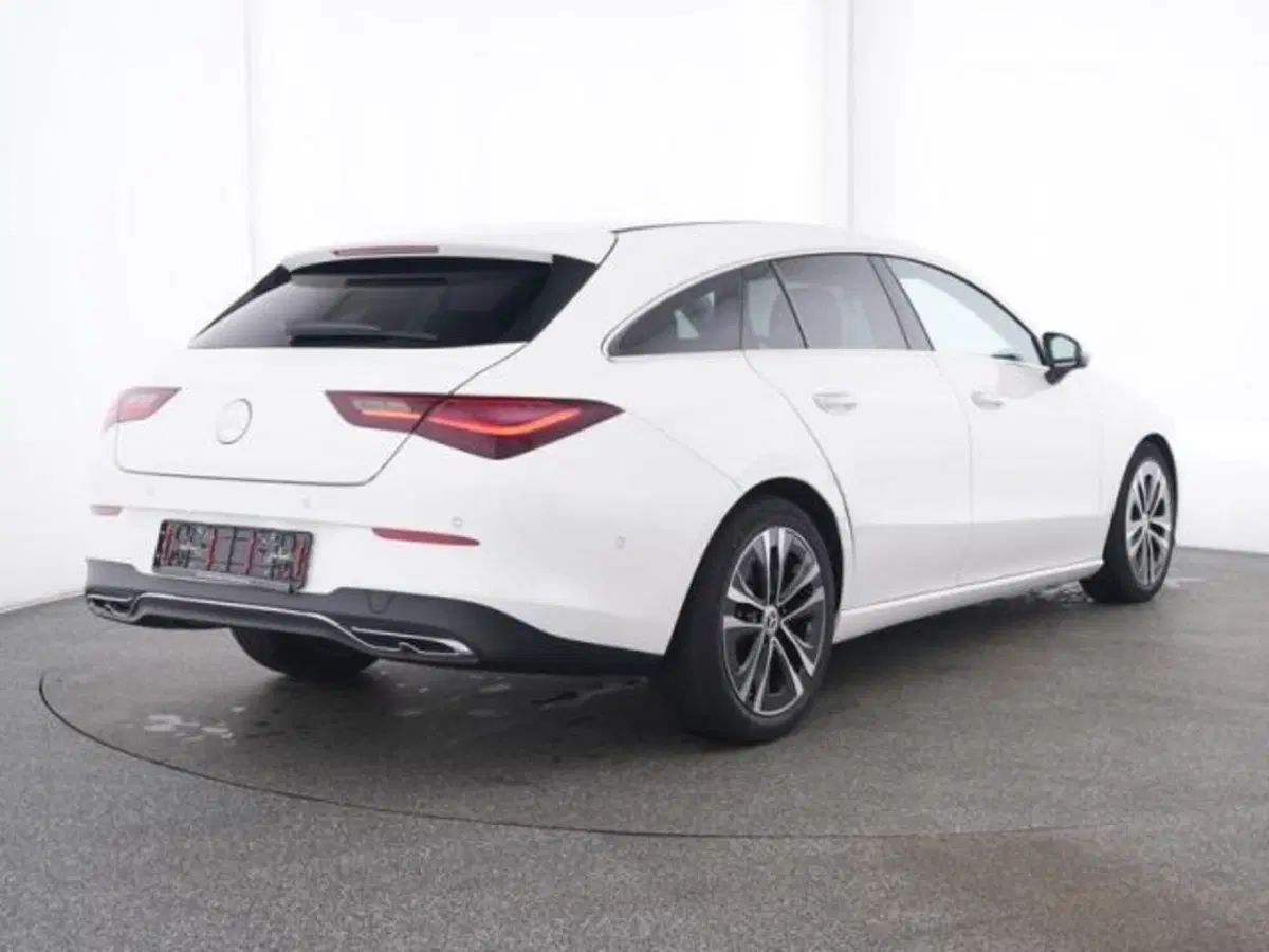 Mercedes-Benz CLA Shooting Brake usata a Milano (2)