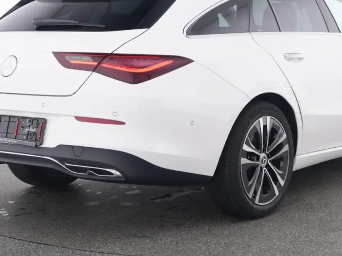 Mercedes-Benz CLA Shooting Brake usata a Milano (4)