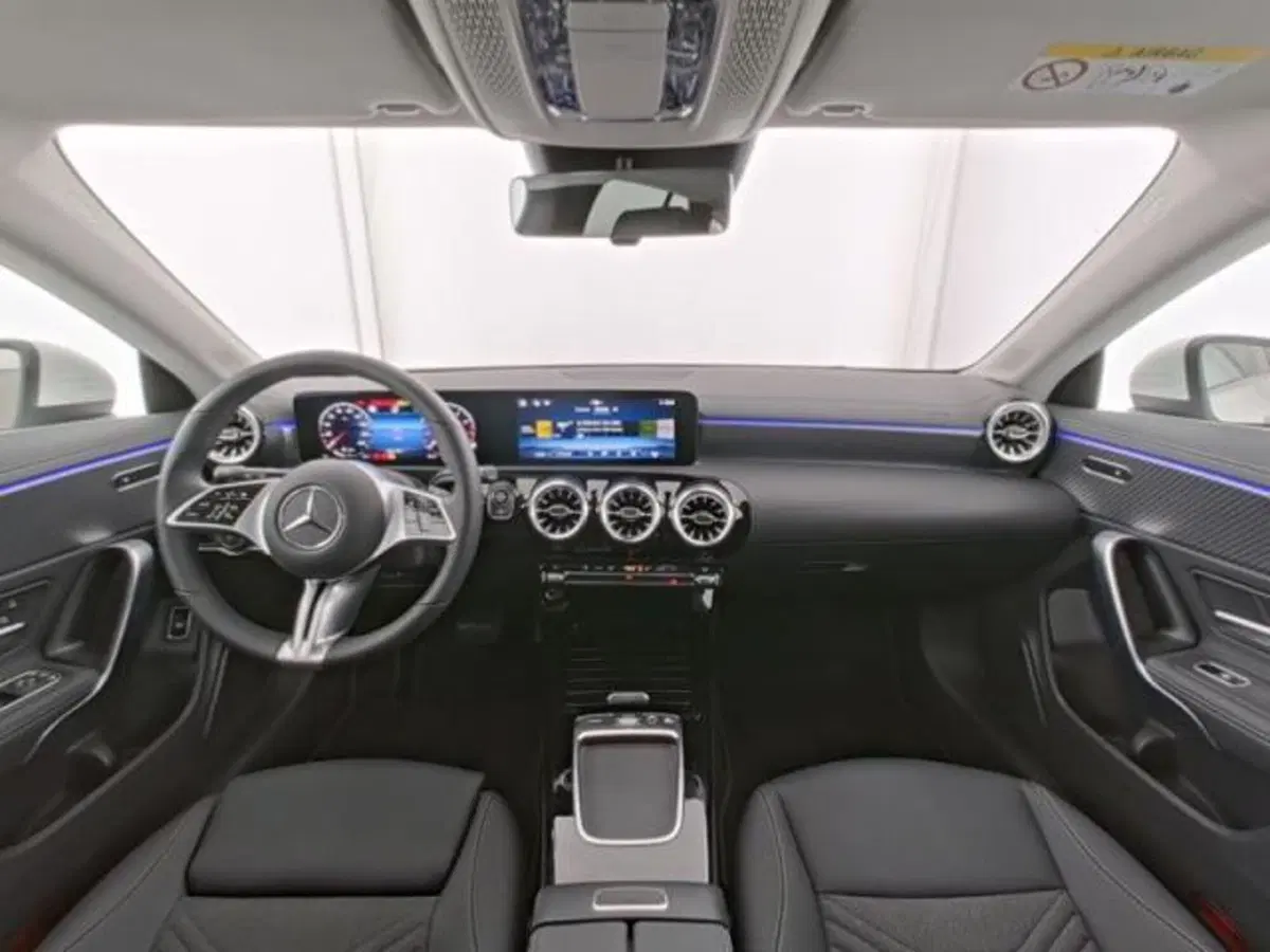 Mercedes-Benz CLA Shooting Brake usata a Milano (7)