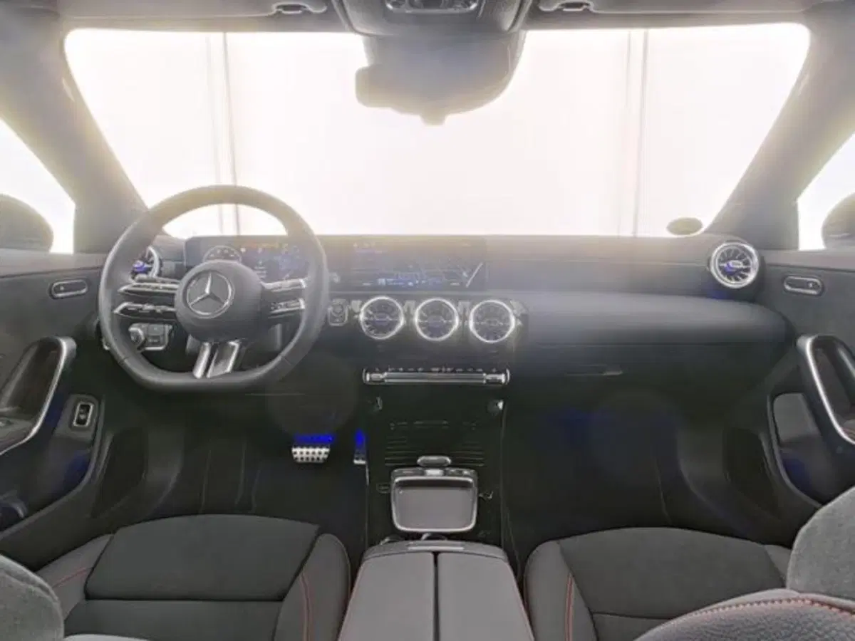 Mercedes-Benz CLA Shooting Brake usata a Milano (6)