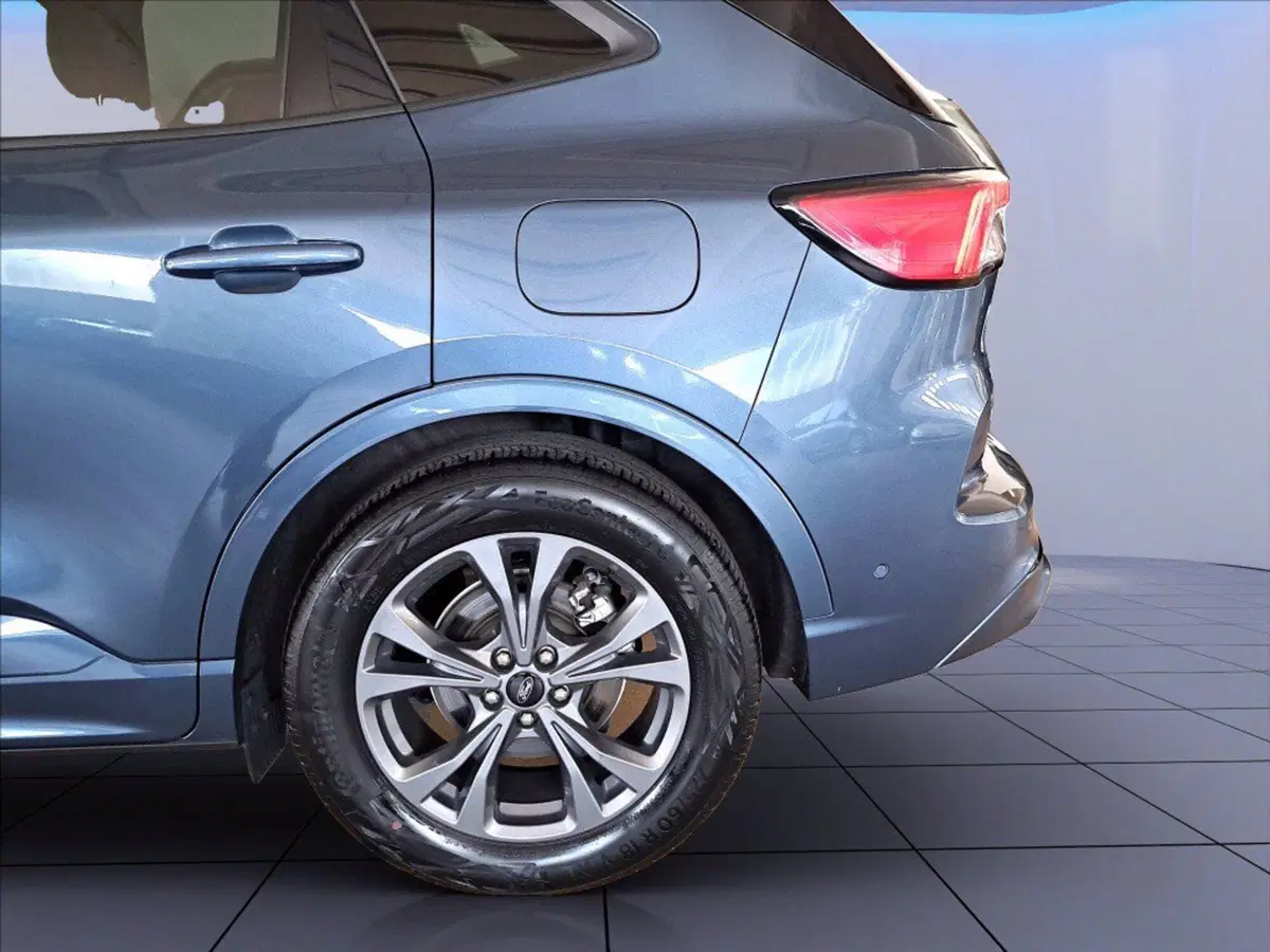 Ford Kuga usata a Milano (10)
