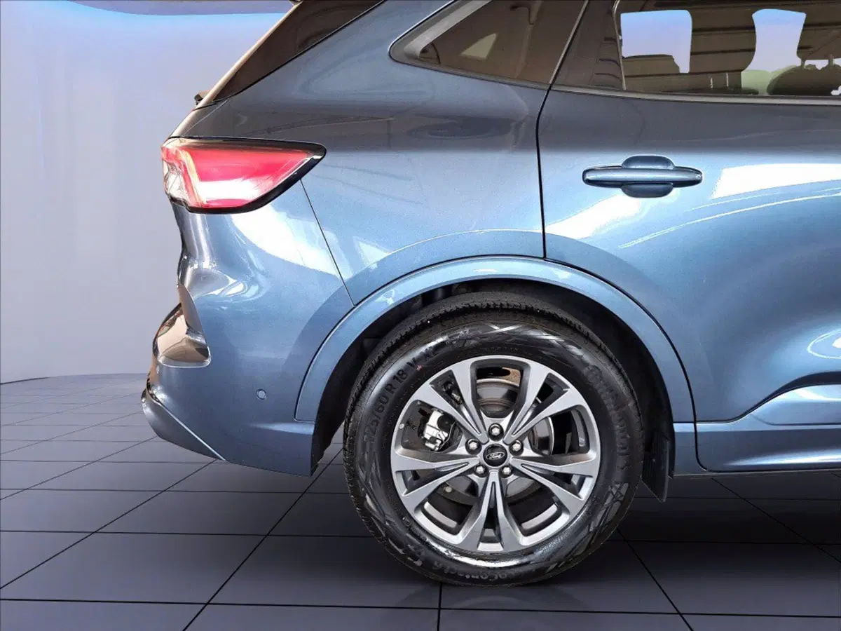 Ford Kuga usata a Milano (11)