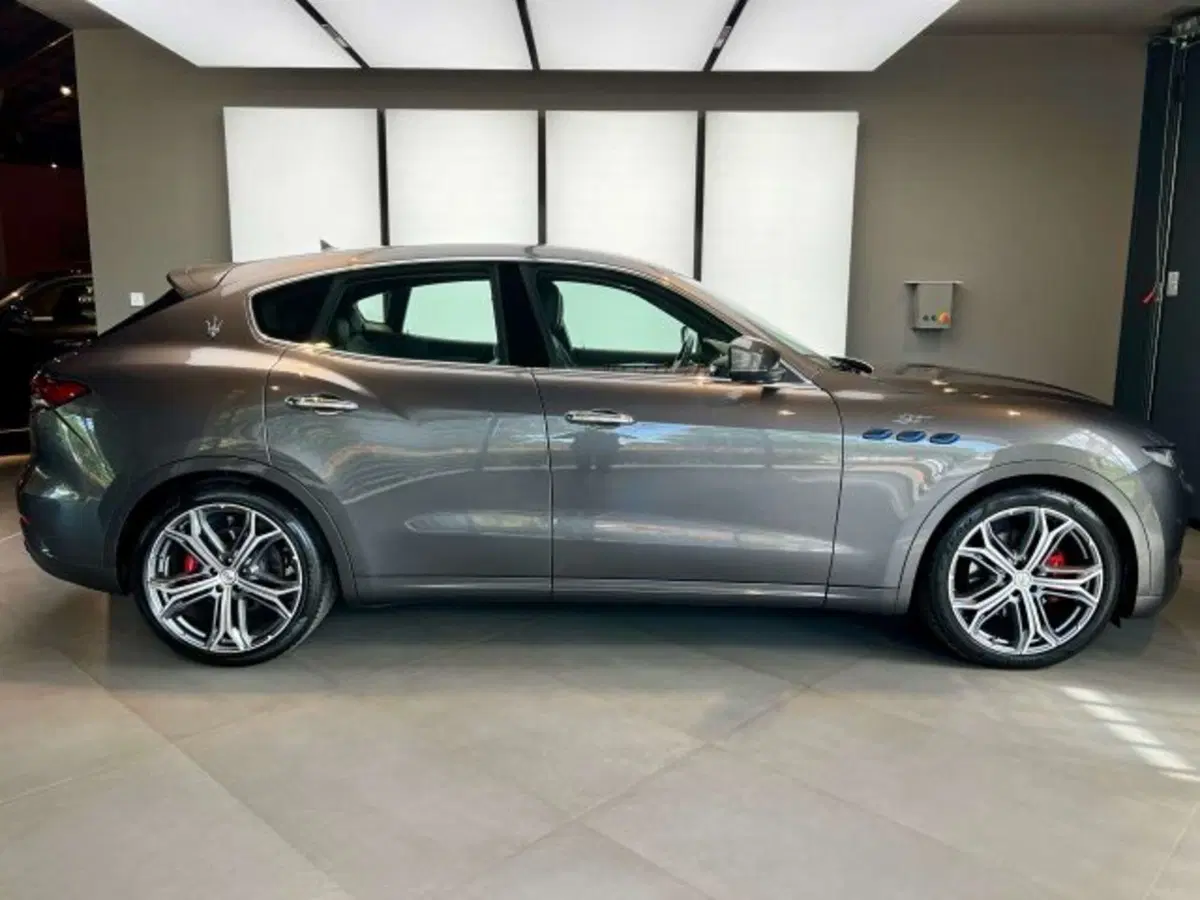 Maserati Levante usata a Torino (5)