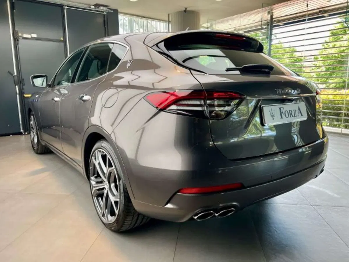 Maserati Levante usata a Torino (6)