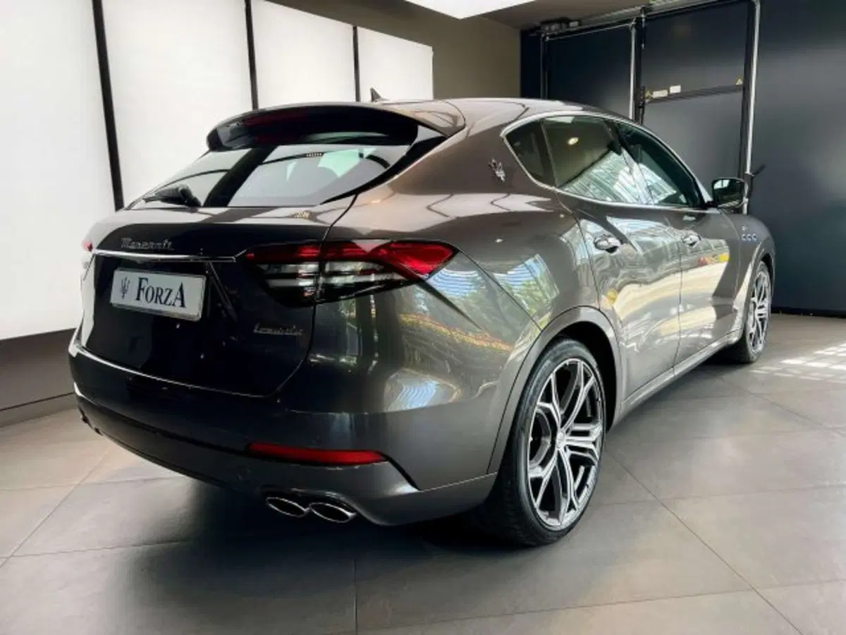 Maserati Levante usata a Torino (8)