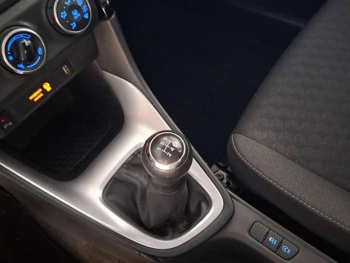 Toyota Yaris usata a Torino (8)