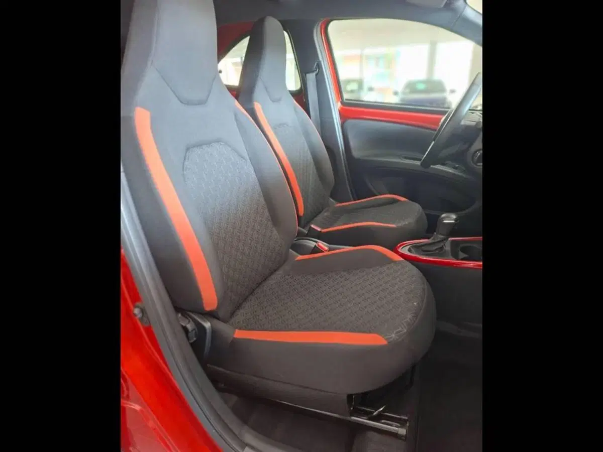 Toyota Aygo X usata a Torino (11)