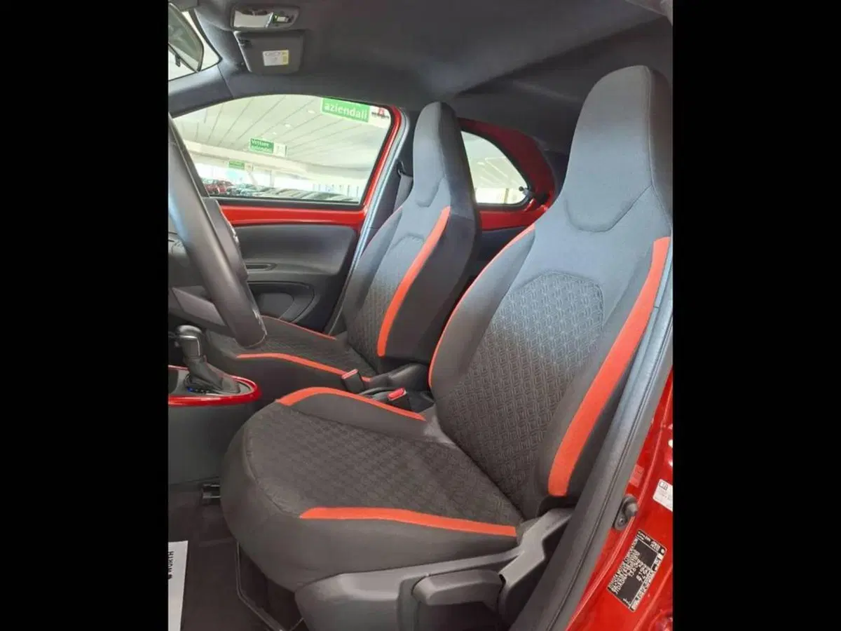 Toyota Aygo X usata a Torino (12)