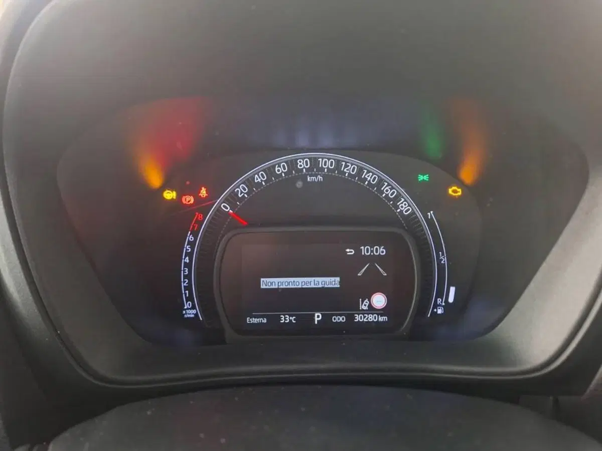 Toyota Aygo X usata a Torino (7)