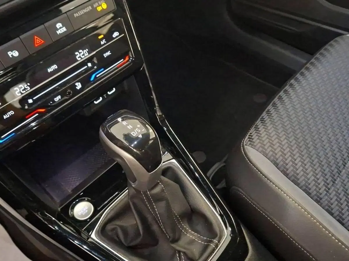 Volkswagen T-Cross usata a Torino (9)