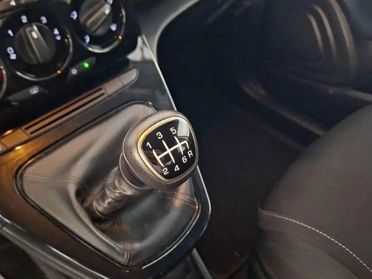 Lancia Ypsilon usata a Torino (8)