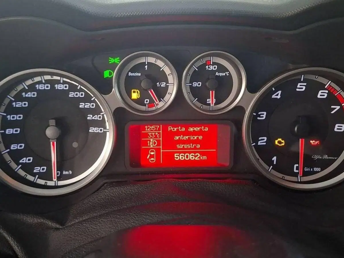 Alfa Romeo MiTo usata a Torino (6)