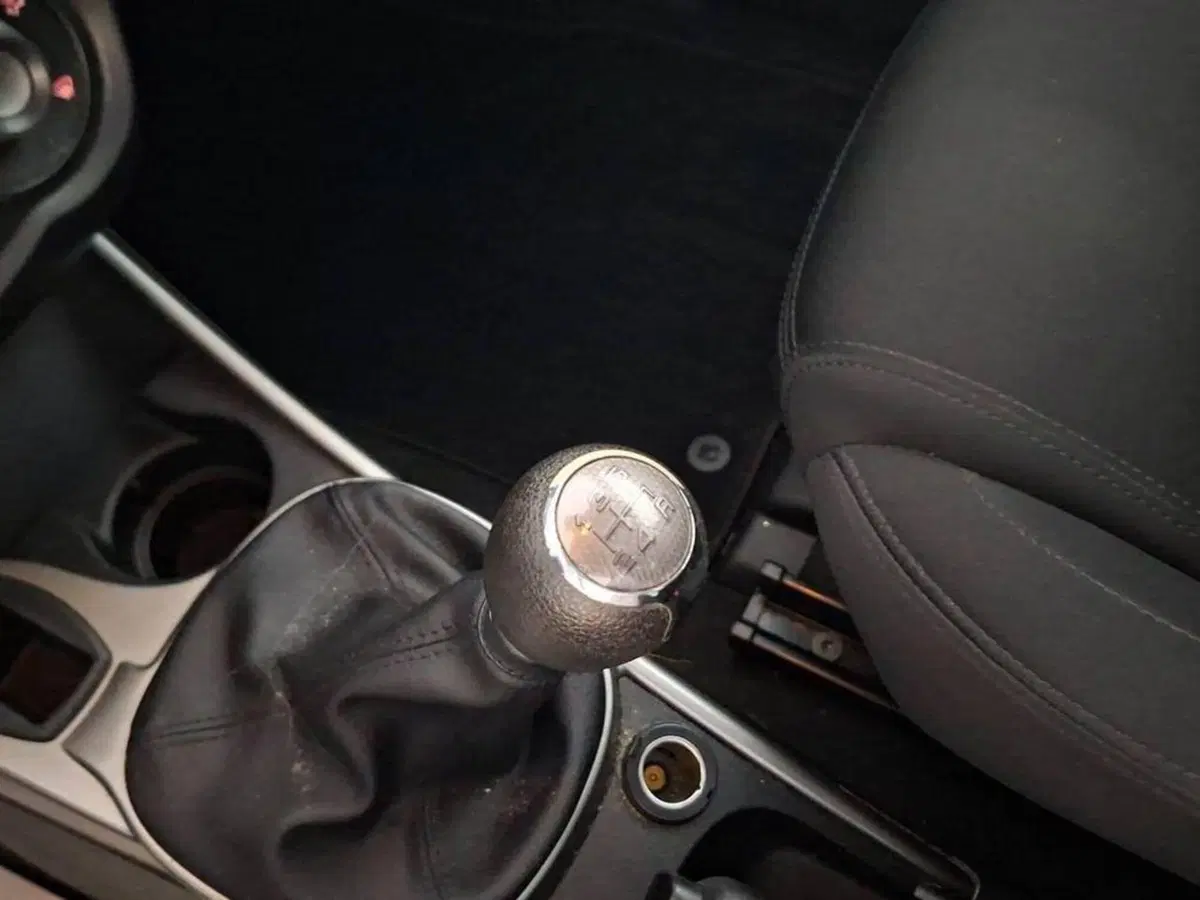 Alfa Romeo MiTo usata a Torino (8)