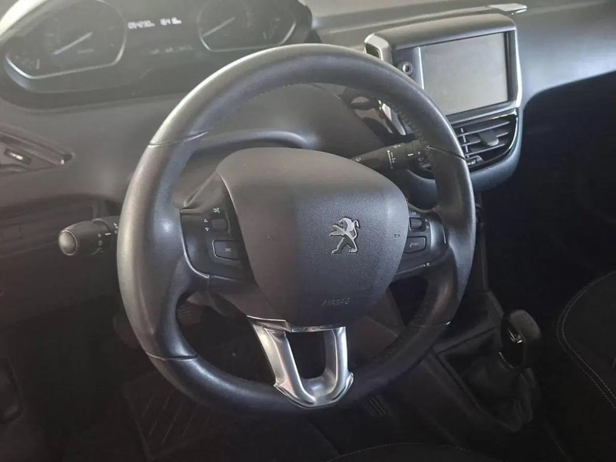 Peugeot 208 usata a Torino (10)