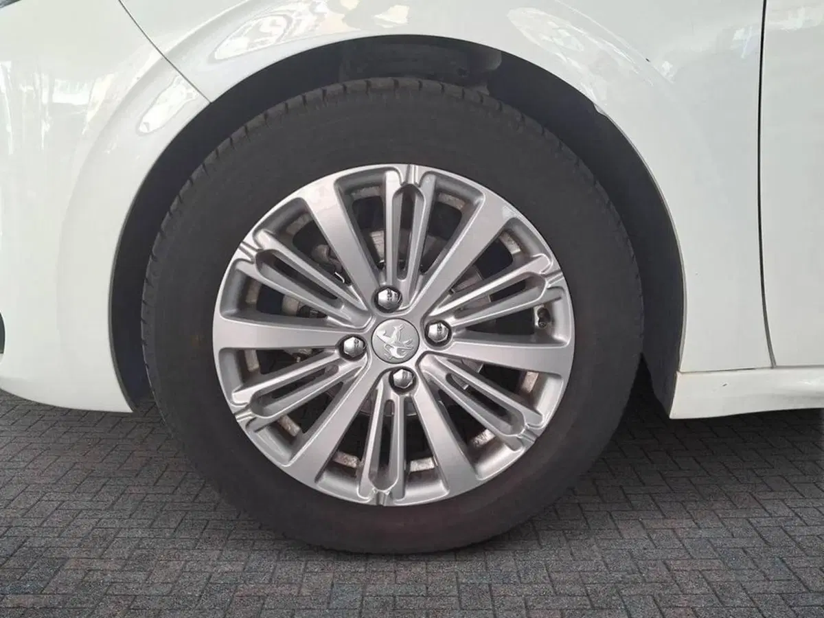 Peugeot 208 usata a Torino (5)