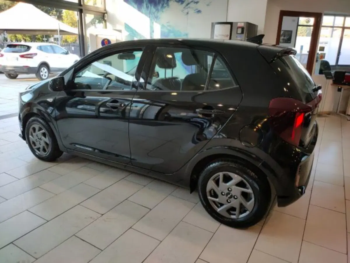 Kia Picanto nuova a Firenze (7)