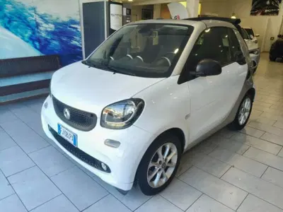 smart Fortwo Cabrio 70 1.0 twinamic cabrio Youngster del 2017 usata a Firenze