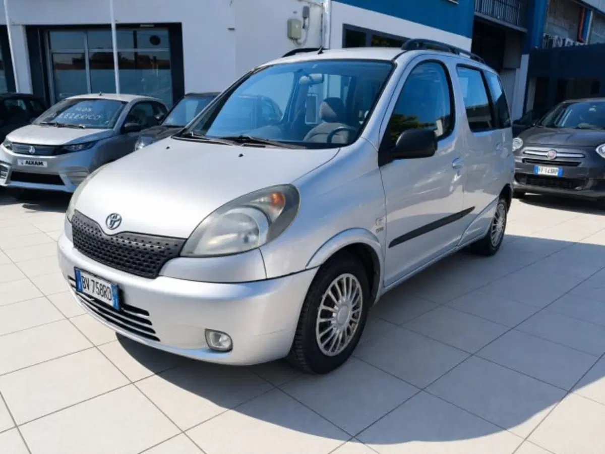 Toyota Yaris usata a Firenze (3)