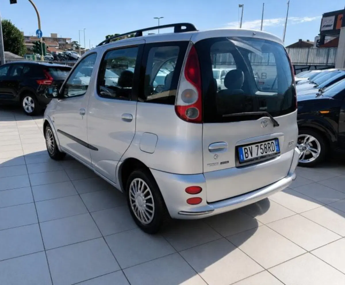 Toyota Yaris usata a Firenze (7)