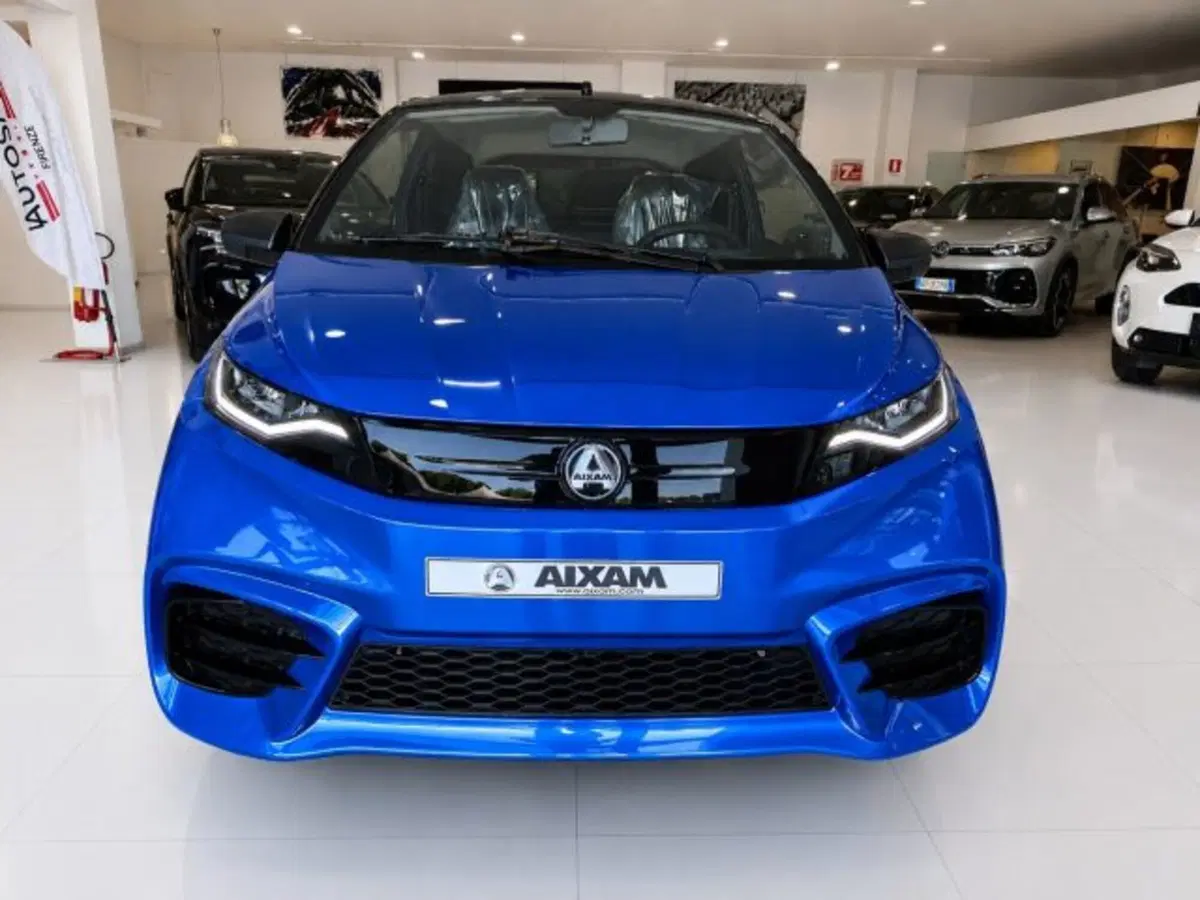 Aixam City 482 nuova a Firenze (2)