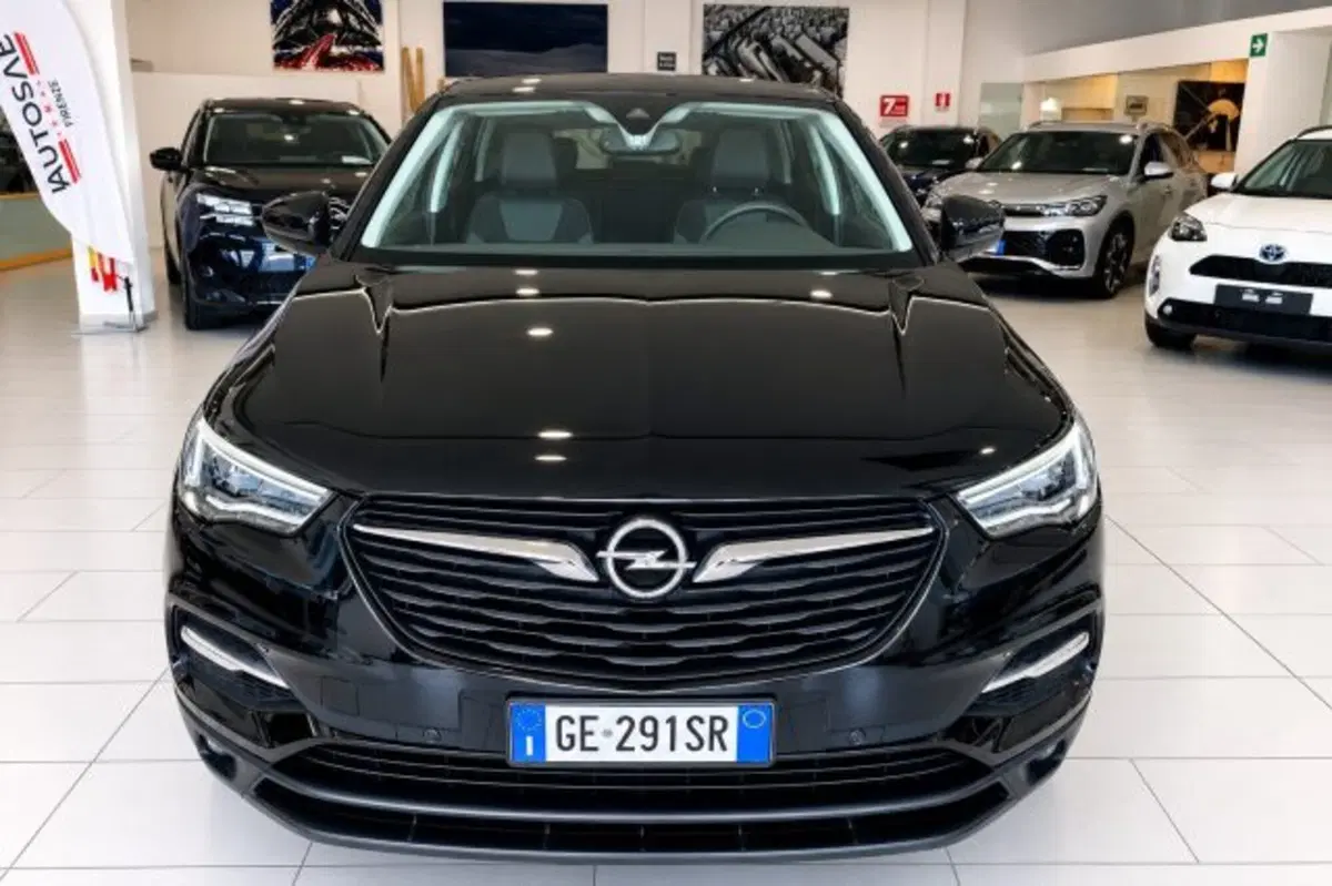 Opel Grandland X usata a Firenze (2)