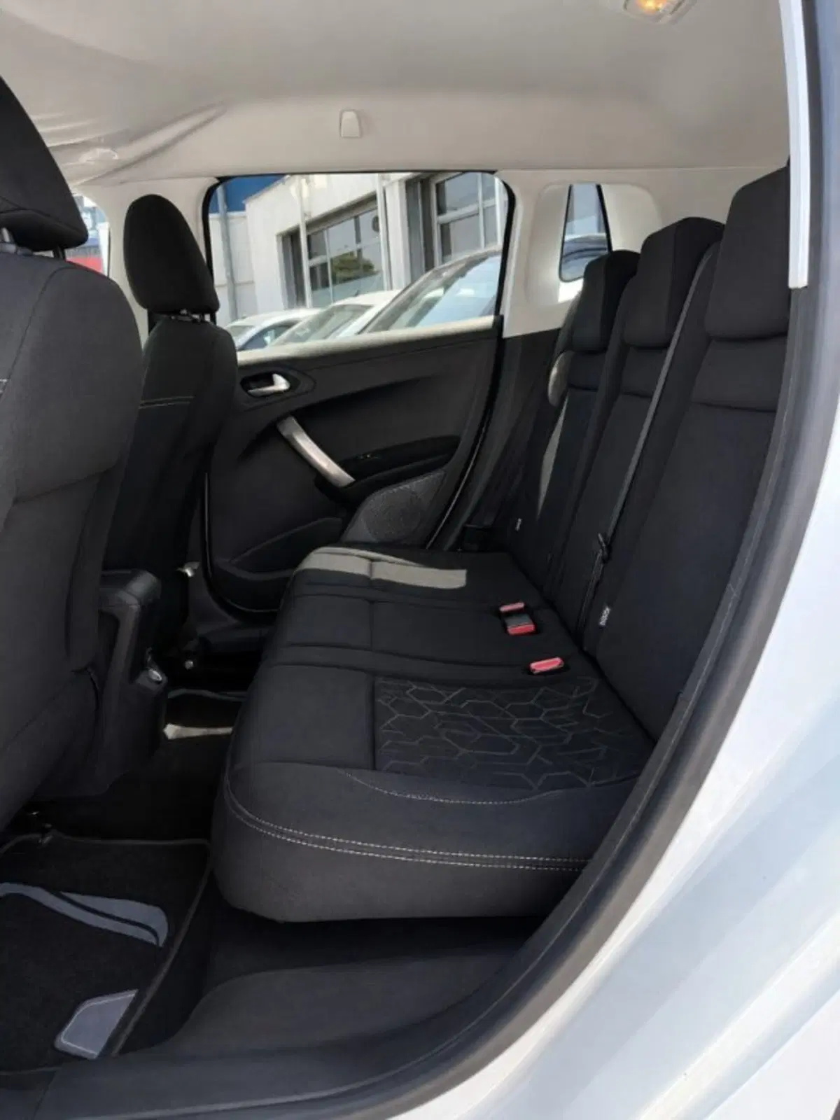 Peugeot 2008 usata a Firenze (9)