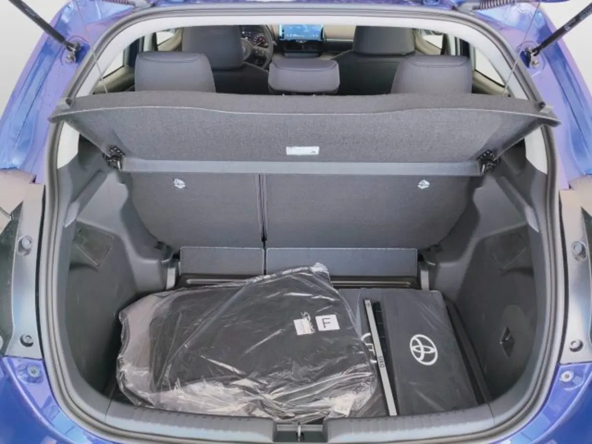 Toyota Yaris Cross nuova a Teramo (11)