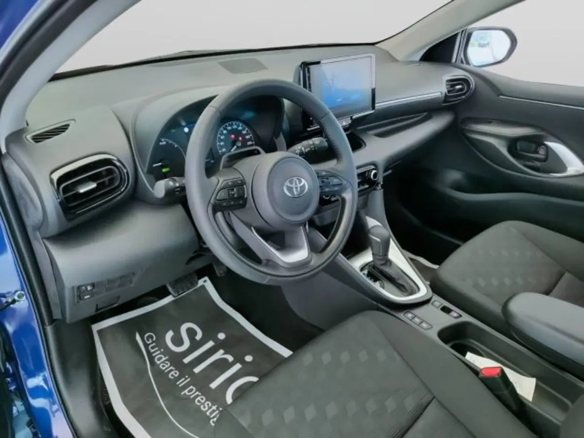 Toyota Yaris Cross nuova a Teramo (14)