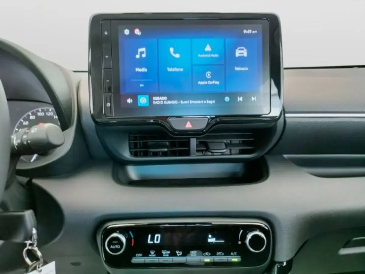 Toyota Yaris Cross nuova a Teramo (16)