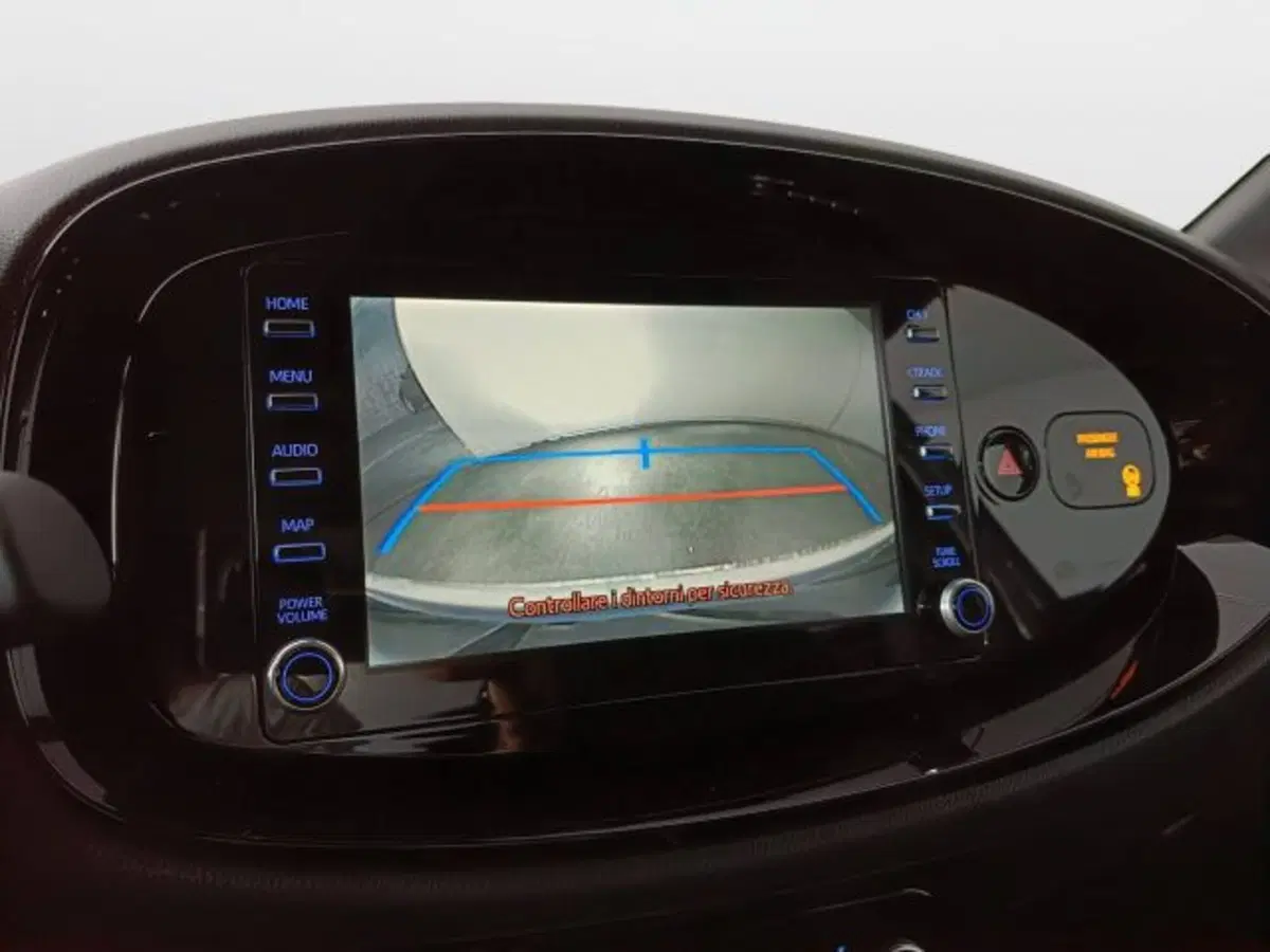 Toyota Aygo X usata a Teramo (14)