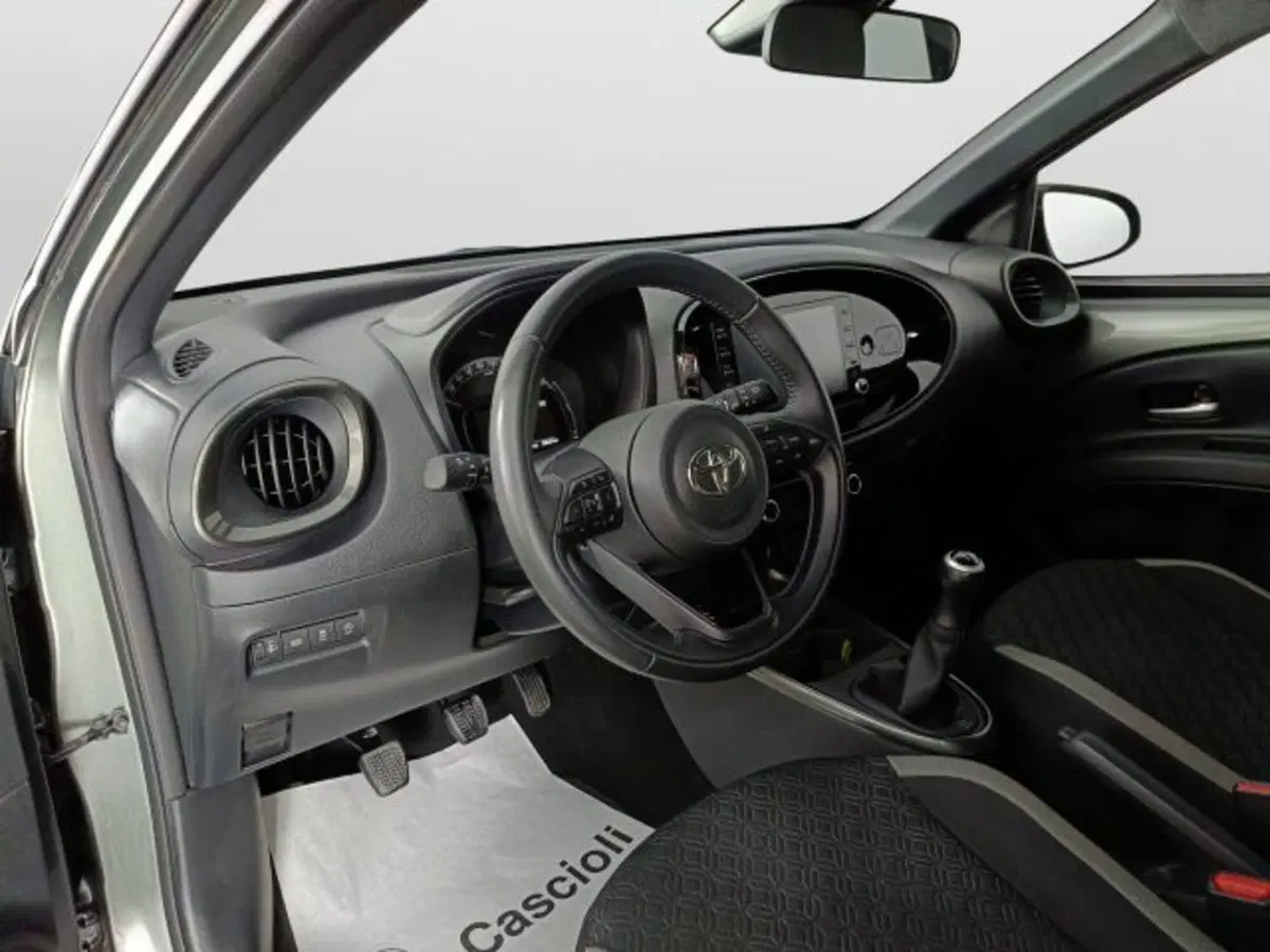 Toyota Aygo X usata a Teramo (7)