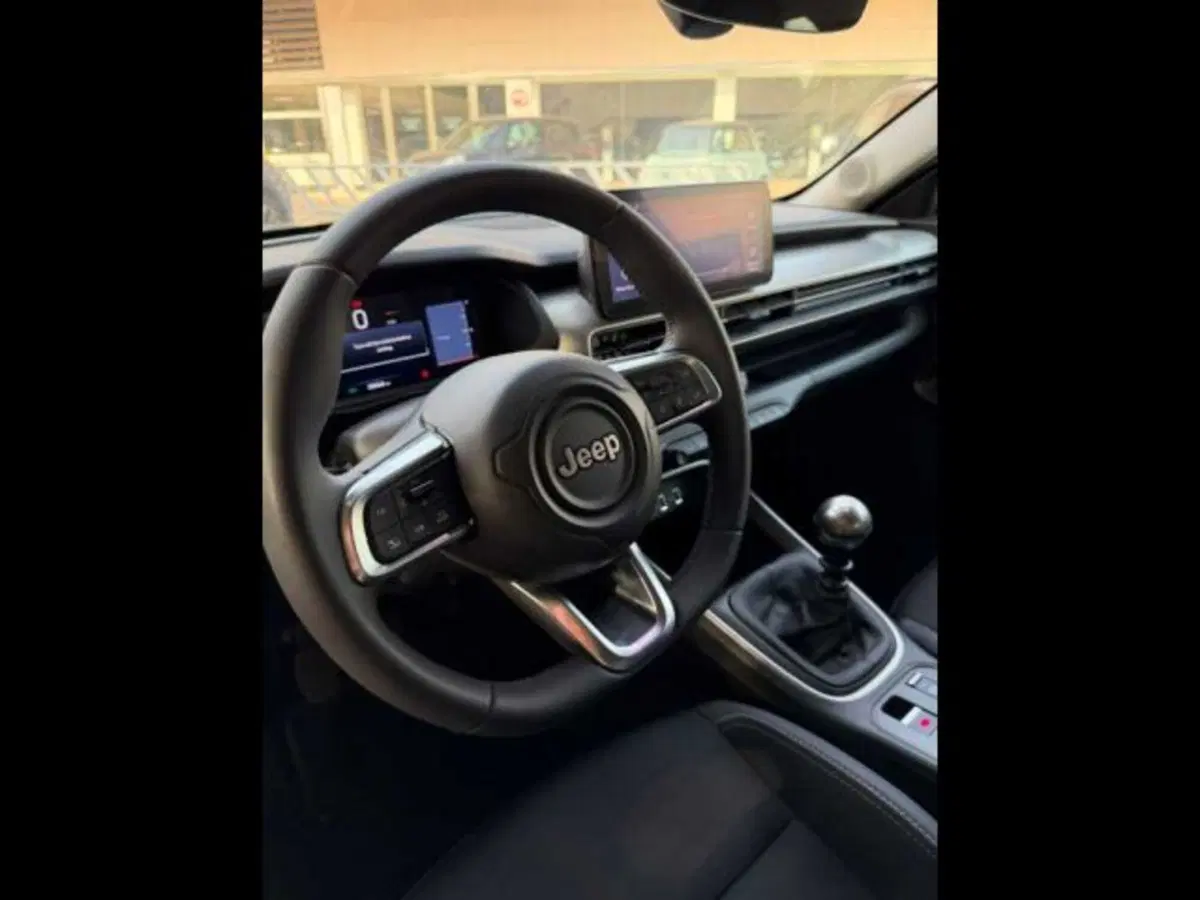 Jeep Avenger usata a Caltanissetta (19)