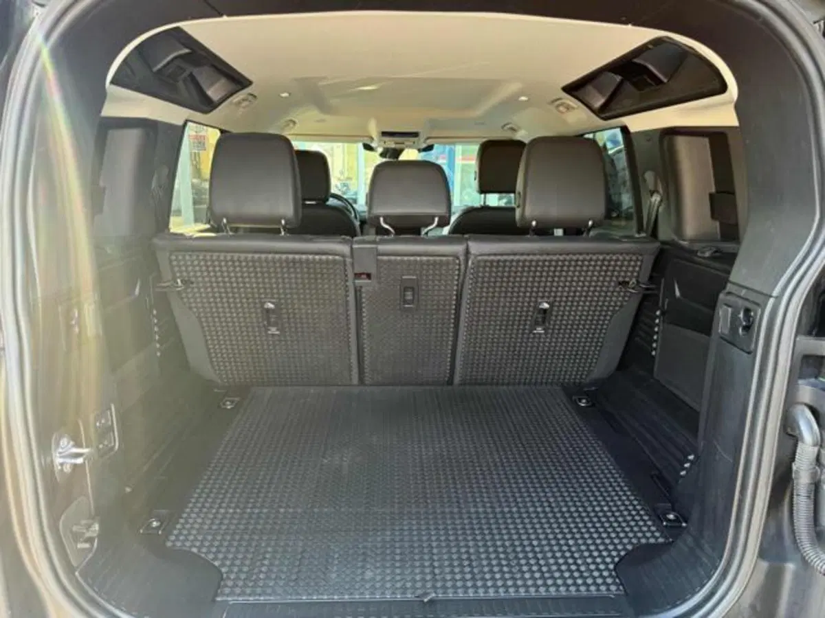 Land Rover Defender usata a Lucca (10)
